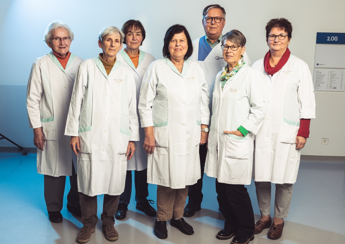 Die "Grünen Damen", bei denen aktuell auch zwei Herren tätig sind, engagieren sich seit Ende 2004 ehrenamtlich in der GRN-Klinik Sinsheim. Foto: GRN