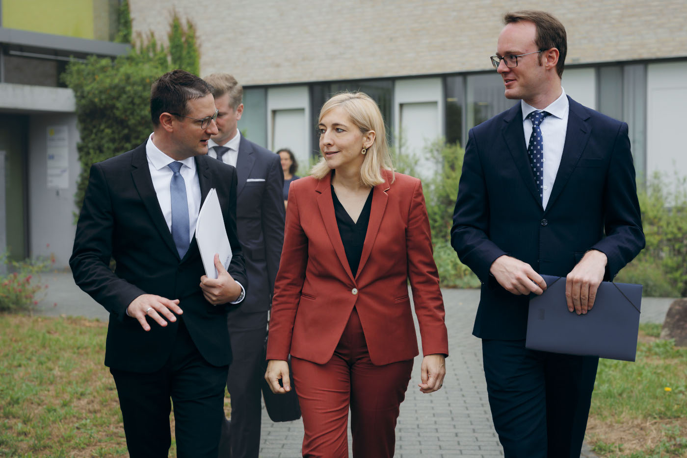Gesundheitsministerin Nina Warken bei GRN. Manuel Just, Oberbürgermeister Weinheim, Ministerin Nina Warken, Landrat Stefan Dallinger. Foto: BMG//Heinl